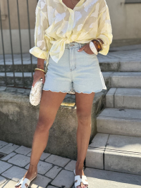 Short en jean coutures arrondies