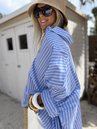Chemise oversize AMALFI bleue à rayures roses