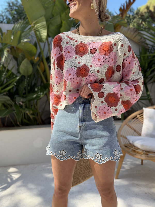 Embroidered denim shorts