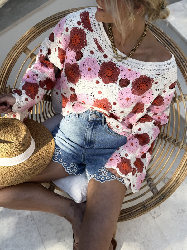Embroidered denim shorts