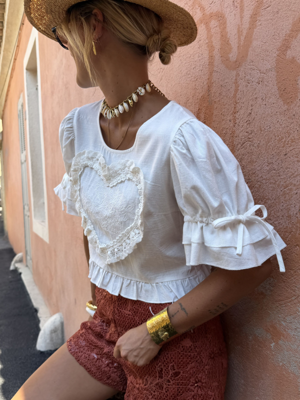 Top COEUR brodé blanc