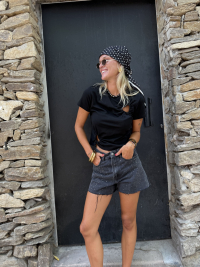 Short en jean noir à strass