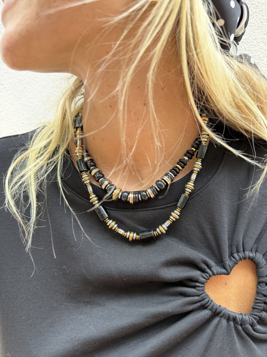 Collier noir perles rondes