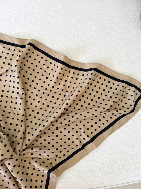 Foulard CLYDE camel à pois noir
