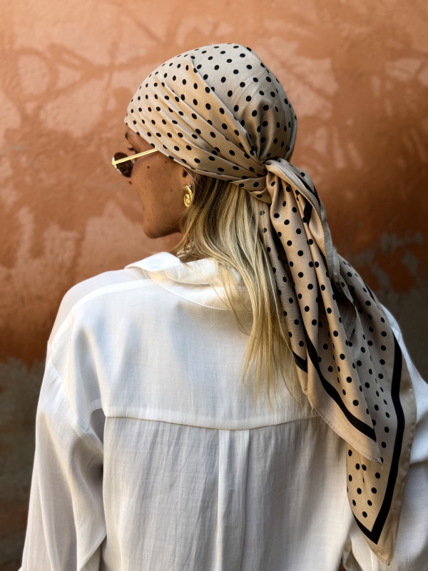 Foulard CLYDE camel à pois noir