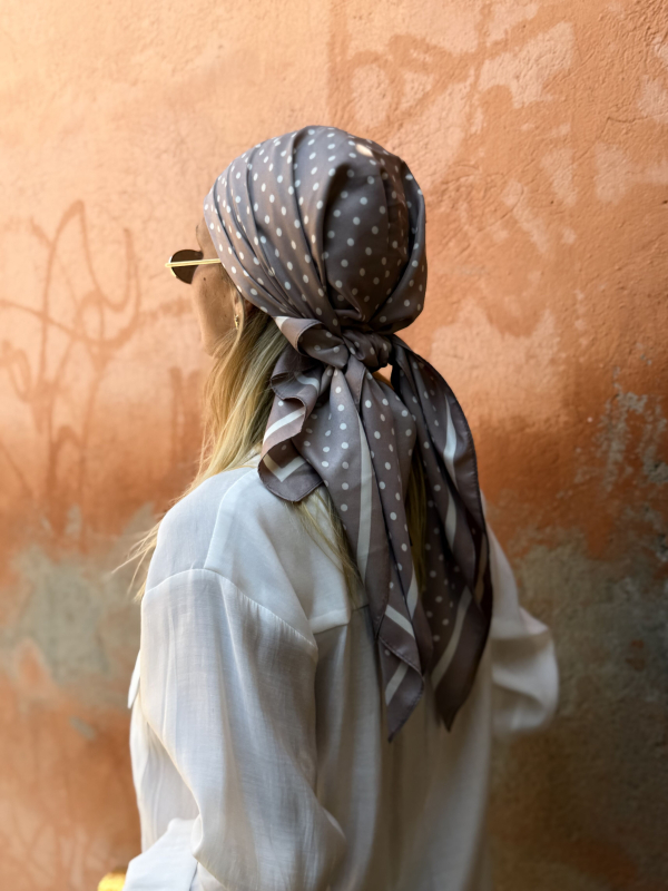 CLYDE taupe scarf with white polka dots