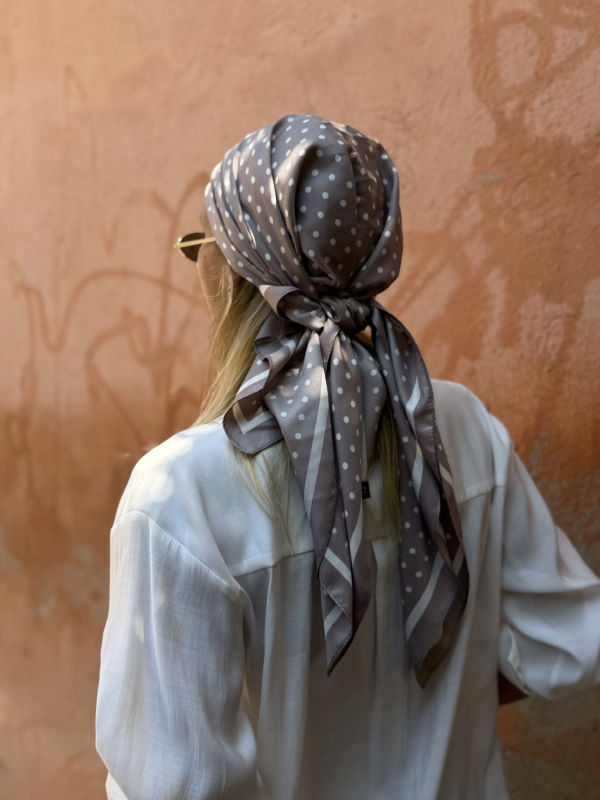 CLYDE taupe scarf with white polka dots