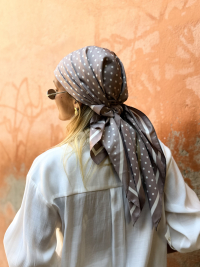 CLYDE taupe scarf with white polka dots