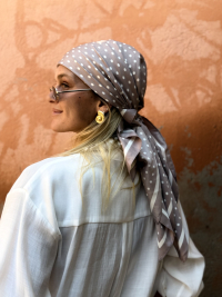 CLYDE taupe scarf with white polka dots