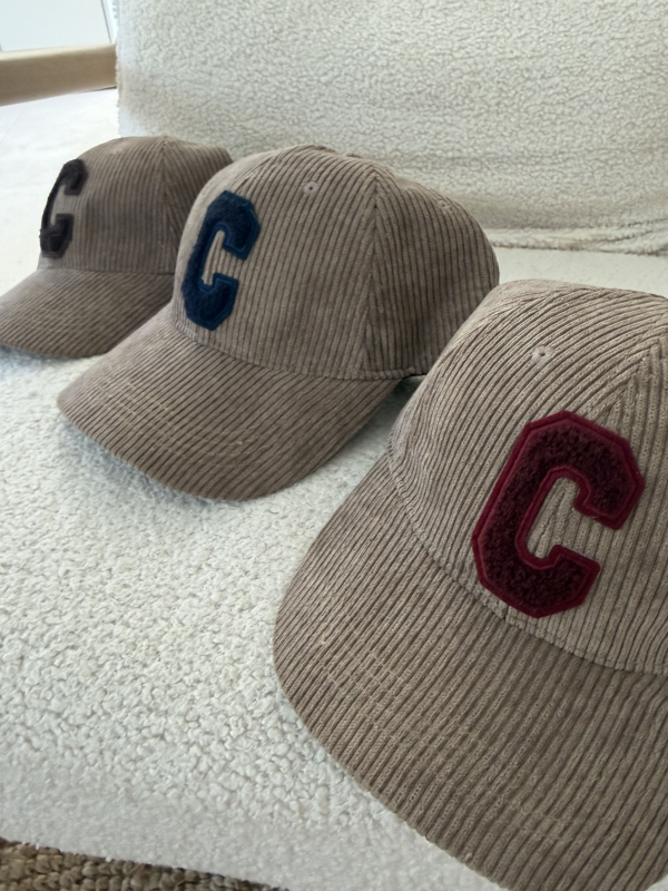 Taupe corduroy cap burgundy C
