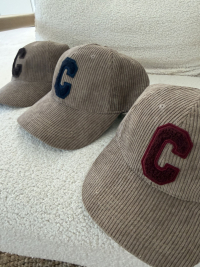 Taupe corduroy cap burgundy C