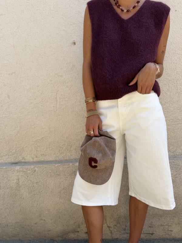 Taupe corduroy cap burgundy C