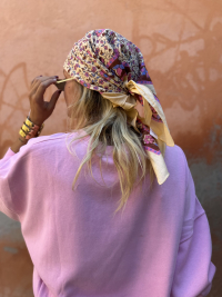 Beige patterned scarf