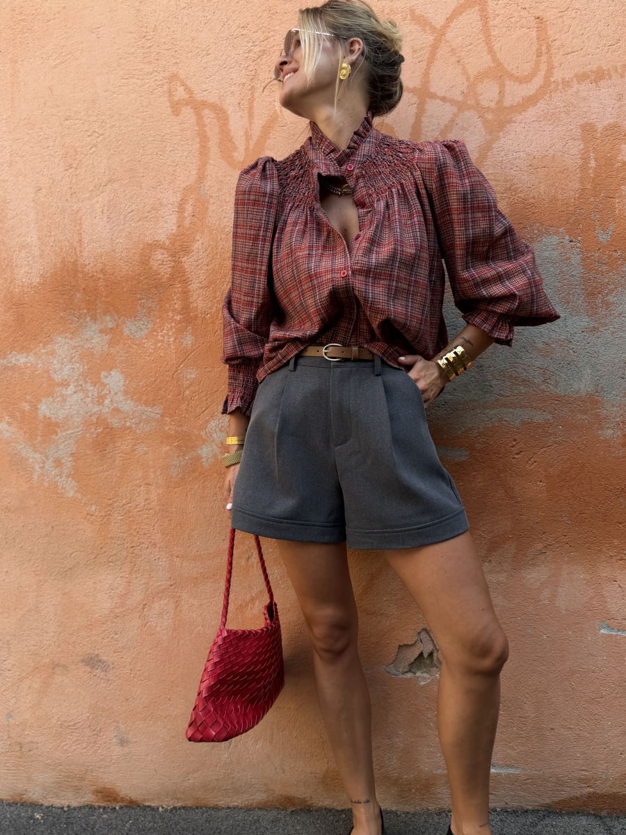 Short gris anthracite ceinture camel