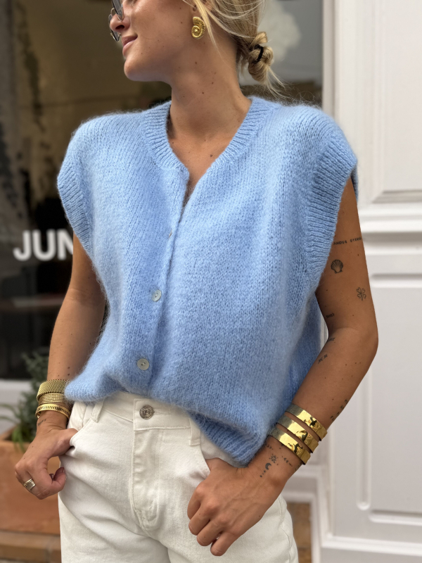 NINO sky blue vest