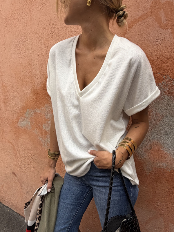 White V-neck t-shirt