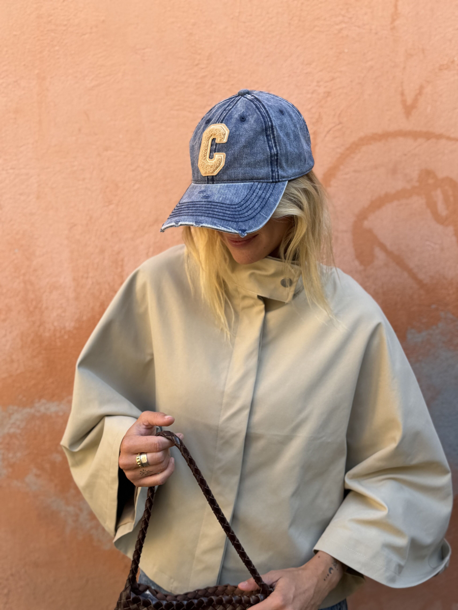 Dark blue cap C camel