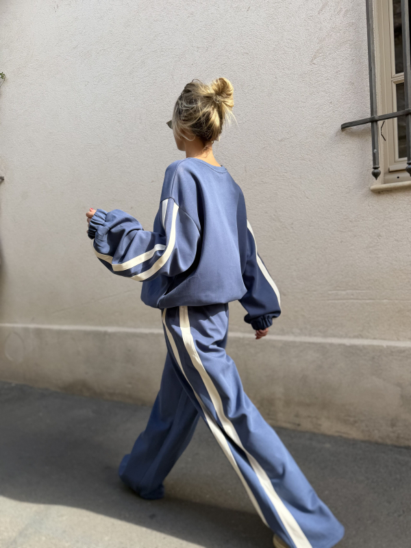 SANDRO blue sweatshirt with white stripes