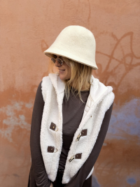 Ecru wool bucket hat