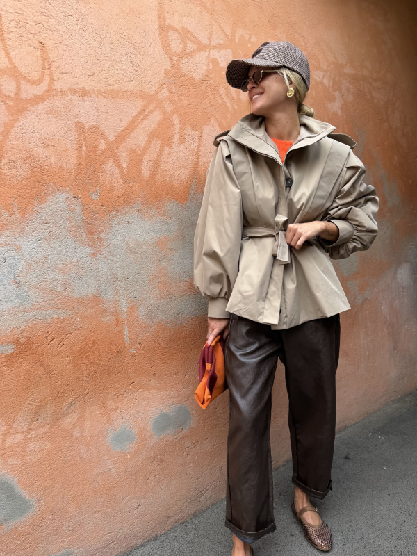 SHARON beige trench coat