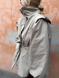 SHARON beige trench coat
