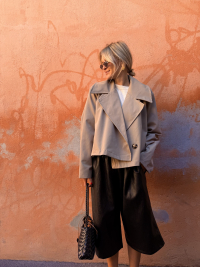 DAKOTA light khaki short trench coat - Pre-order