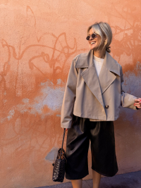 DAKOTA light khaki short trench coat - Pre-order
