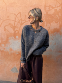 Pull gris anthracite cœurs ajourés