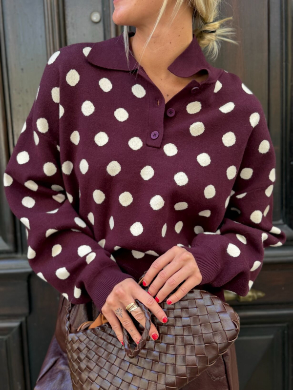 Pull bordeaux à pois blanc