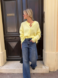 JIL yellow vest