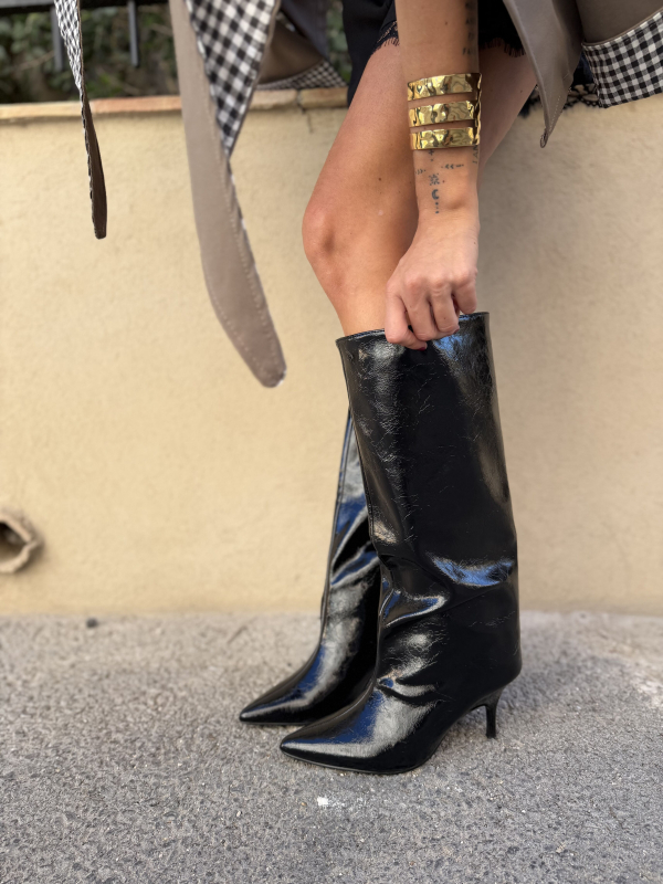 CAMDEN black boots
