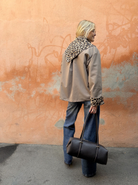 Trench taupe foulard léopard
