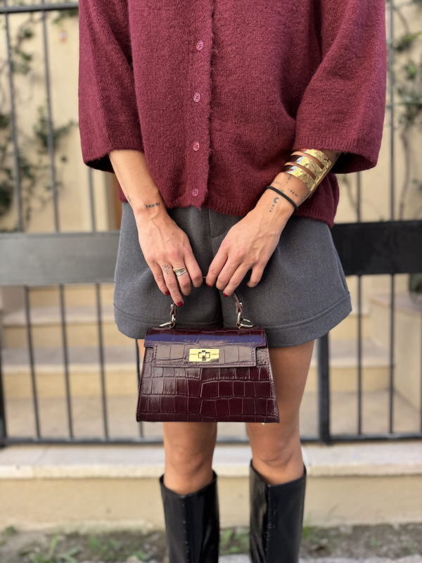 Burgundy crocodile-effect bag