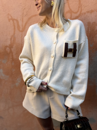 H écru vest