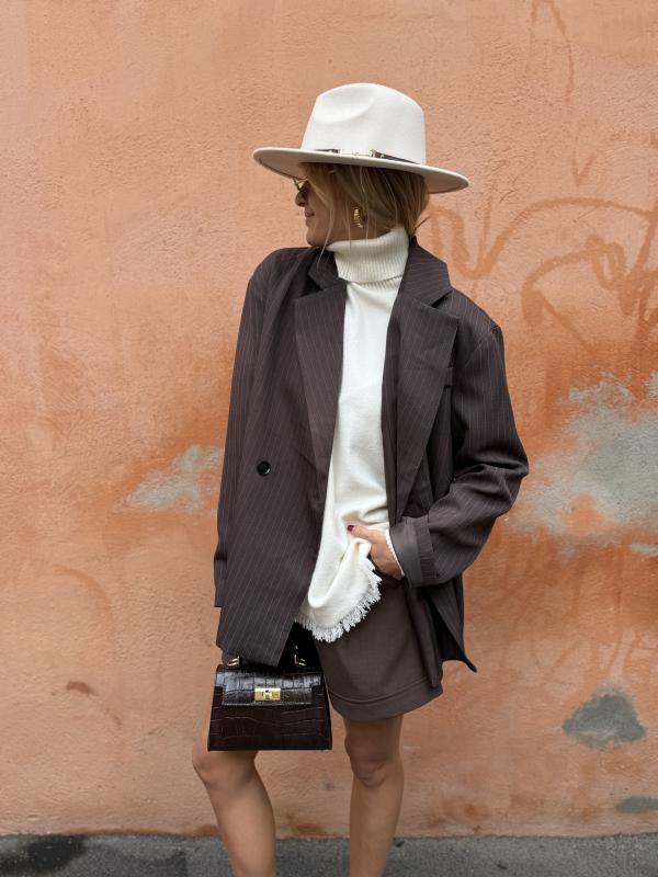 Off-white hat