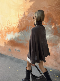 GIANNI chocolate poncho sweater