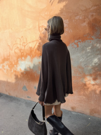 GIANNI chocolate poncho sweater