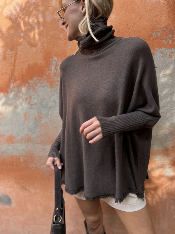 GIANNI chocolate poncho sweater