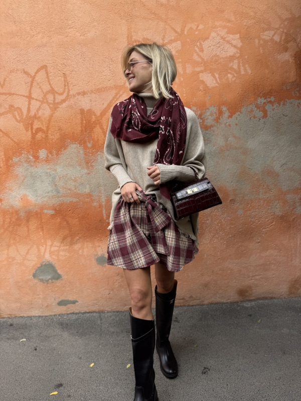 STELLA burgundy checkered skirt/shorts