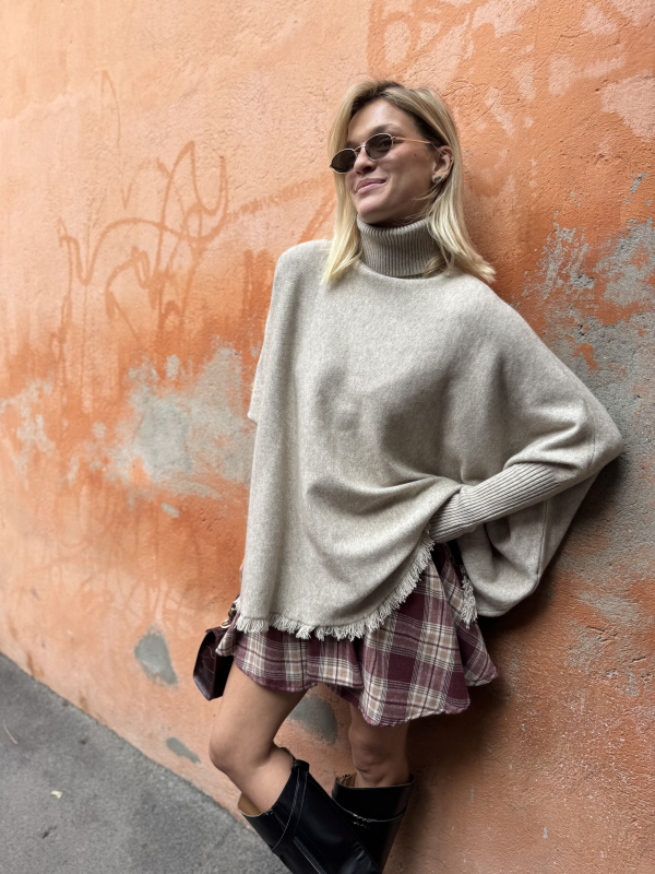 STELLA burgundy checkered skirt/shorts