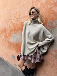 STELLA burgundy checkered skirt/shorts