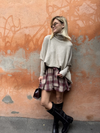 STELLA burgundy checkered skirt/shorts