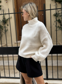 Off-white stand-up collar sweater