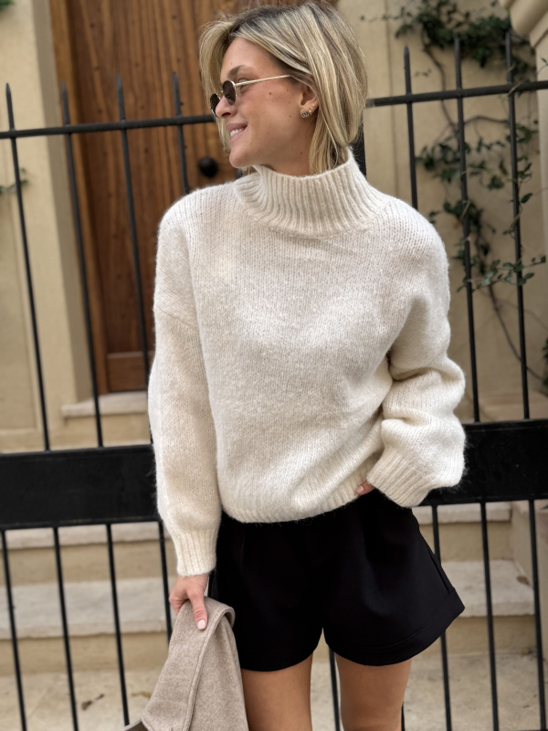 Off-white stand-up collar sweater