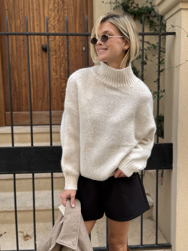 Off-white stand-up collar sweater