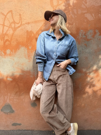 Fitted denim shirt