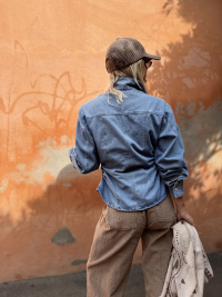 Fitted denim shirt