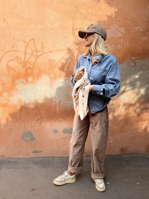 Fitted denim shirt